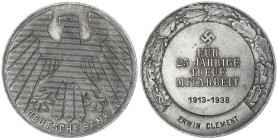 Drittes Reich
Silber-Verdienstmedaille 1938 (graviert) unsign. f. Erwin Clement zum 25. Dienstjub. bei der Deutschen Bank. 51 mm; 45,31 g.
vorzüglic...
