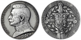 Erster Weltkrieg
Silbermedaille 1915 von Lauer, Nürnberg, auf Generalstabschef Conrad v. Hötzendorf. Brb. l./Wappen auf Schwertgriff im Kranz. 33 mm;...