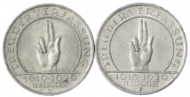 Gedenkmünzen
3 Reichsmark Schwurhand
2 Stück: 1929 D und F. beide vorzüglich, einmal kl. Randfehler. Jaeger 340.