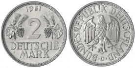 Kursmünzen
2 Deutsche Mark Ähren, Kupfer/Nickel 1951
1951 D. fast Stempelglanz, winz. Kratzer, Prachtexemplar. Jaeger 386.