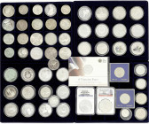 Sammlungen allgemein
Alukoffer mit 56 modernen Silbermünzen. Kanada Kanudollars ab 1935, USA Liberty-Silberunzen (teils in Slabs), Polen Gedenkmünzen...
