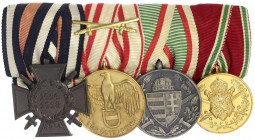 Deutschland
Drittes Reich, 1933-1945
Vierer-Ordenspange: Ehrenkr. f. Frontkämpfer, MV-Medaillen Österreich, Ungarn und Bulgarien. In Schachtel des S...