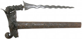 Blankwaffen
Malaysia
Borneo: Mandau der Dayak Kopfjäger. Griff aus sehr fein beschnitztem Holz. In hölzerner Scheide. Gesamtlänge 72 cm. Angeheftete...