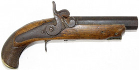 Schusswaffen
Perkussionspistole um 1840. Achtkantlauf mit Intarsien. Länge 23 cm. Stopfer und ein Beschlag fehlen.
Risse im Holz, Abzug funktioniert...