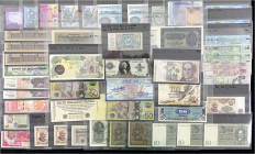 Lots
Allgemein
Alle Welt, kleiner Karton mit insgesamt 55 Banknoten von alt bis neu. Dabei Bahamas, Bulgarien, Deutschland, Iran, Island, Fidschi, M...