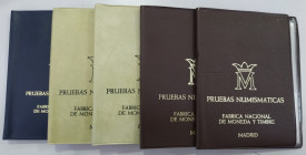 ESTADO ESPAÑOL y JUAN CARLOS I. Carteras de las FNMT. 1974, 1975, 1976 (2) y 1979…Lote de 5 carteras
