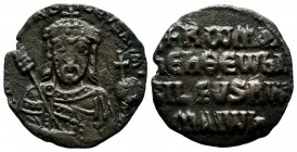 Constantine VII Porphyrogenitus 913-959 AD. and Romanus I Lecapenus 920-944 AD. Æ Follis (23mm, 4.36g). Constantinople mint. +RωMAҺ' ЬASILЄVS RωM'. Cr...
