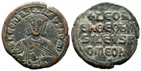Leo VI the Wise, AD.886-912. Æ Follis (25mm, 7.24g). Constantinople mint. +LЄOҺ bAS-ILЄVS Rom. Crowned and draped bust facing, holding akakia / +LЄOҺ/...