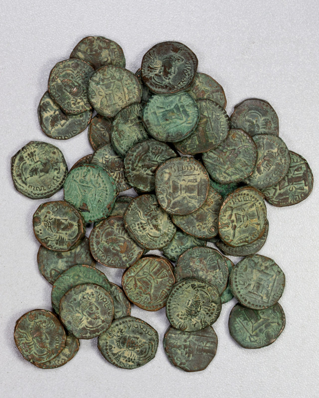 KUSHANO-SASANIAN: Hormizd I, ca. 270-300, LOT of 49 copper pieces, kings bust ri...