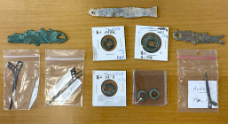 CHINA: LOT of 11 coins, interesting group of "halberd head money", the ge bi (miniature halberd) bronze (3), ancient "fish money" lead (1), bronze (2)...