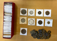 CHINA: LOT of 141 coins, including cash coins wu zhu (4), Tang (1), Northern Song (2), Southern Song (4), Ming (3), Qing (64), machine-struck 10 cash ...