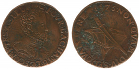 1576 - Jeton 'Rekenkamer of Lille' (Dugn.2699, vOrden809) - Obv: Bust Philip II right / Rev: Anvil split with sword - bronze 29 mm - a.VF, ex Elsen au...