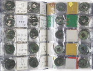 China - Album with extensive collection of Wu Zhu (Five Zhu) coins, incl. Western Han Wu Zhu and post Wang-Mang, period c.90 BC till approx. 6th cent....