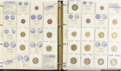 Euro's - 2 albums Euro coins (2-1-0,50-0,20-0,10-0,05-0,02-0,01) collected by country and date 2011-12