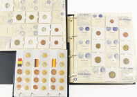 Euro's - 2 albums Euro coins (2-1-0,50-0,20-0,10-0,05-0,02-0,01) collected by country and date 1999-2000-01 added small album 1-2-5 cents sets