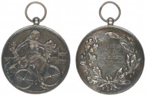 Historiepenningen - 1903 - Prize medal A.S.C. Olympia for the National Cycling Race in Ilpendam (second prize) - Obv. Woman sitting on bicycle holding...