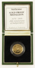 Suriname - 1995 - Medal '20e Verjaardag van de Onafhankelijkheid' by H. Brunings / UK Royal Mint - Obv. The number 20 between pigeons / Rev. 7 GRAM FI...