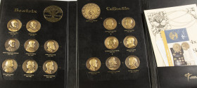 Map 'Beatrix Collectie' containing 16 bronze medals - edition KNM