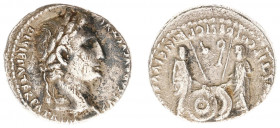 Augustus (27 BC - 14 AD) - AR Denarius (Lugdunum 2 BC-AD 4, 3.70 g) - CAESAR AVGVSTVS DIVI F PATER PATRIAE, laureate bust right / C L CAESARES AVGVSTI...