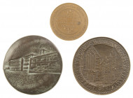 Three medals of the Walloon parish: Eglise Wallonne Middeelburg 1574-1974, Eglise Wallonne d'Amsterdam 1578-1978 (cast 89 mm) and Hospice Wallon 1967-...