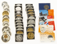 Lot of ca. 39 modern medals, many Royal Family, added mini-coinsets 1998, 1999 and 2001