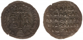 Basil II Bulgaroctonus (976-1025) - With Constantine VIII - AR Miliaresion (Constantinople, 2.81 g) - Cross crosslet set on pellet on four steps, X at...