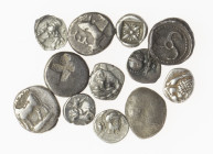 Ancient coins in lots - Greek / Hellenistic coinage - Greek ancient small silver coinage: lot with 2 pieces Byzantion, some (di)obols (Gorgoneion, Baa...