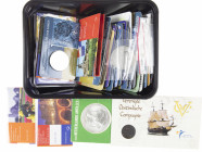 Euros - Box with various 2, 5 and 10 euro coins a.w. in coincards, also some miscellaneous