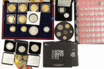 Euros - Plastic crate with miscellaneous modern coins and medals Netherlands a.w. products KNM