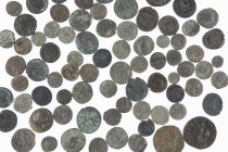 Ancient coins in lots - Roman coinage - An interesting lot Roman bronzes with 2 Sestertii including Sev. Alexander, a large Follis of Constantius II a...