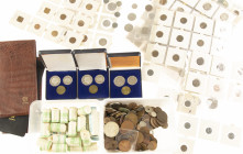 Coins Netherlands and Oversea in large boxes: kilos - cannot be shipped - Box with approx. 9 kg. leftovers from Netherlands and Netherlands colonies c...