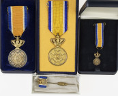 Netherlands - Lot with Eremedaille Orde van Oranje Nassau (MMW12, Evers125, Bax9) in silver and gilt silver, pin and miniature