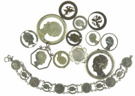 Coins in jewellery - Doosje met armband stuivertjes Willem III, uitgezaagde 2½ Centen, kwartjes, ½ Gulden, Gulden en Rijksdaalders Willem III en Wilhe...