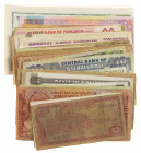 Africa - Small box banknotes Africa including Mozambique, Swaziland, Uganda, Zimbabwe, Somalia, etc. - Total ca. 64 pcs.