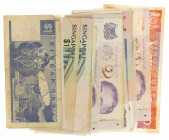 Asia - Small box banknotes Singapore 80's-90's - Total 31 pcs.