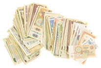 Eastern Europe - Box with c. 135 banknotes Eastern Europe: Russia, Kazachstan etc.