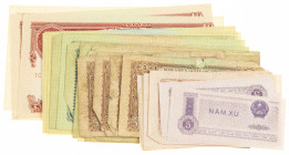 Vietnam - Small box banknotes Vietnam including 5 Dong 1958 (4) + 10 Dong 1958 (4) in nice condition - Total 27 pcs.