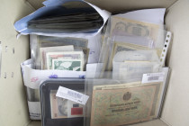 World - Big box with interesting lot banknotes world including Russia, France, Germany, Portugal, Hungary, Belgium, Poland, China, Indonesia, Turkey, ...