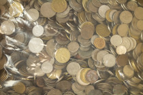 Kilos - Box with appr. 10 kilo various world coins