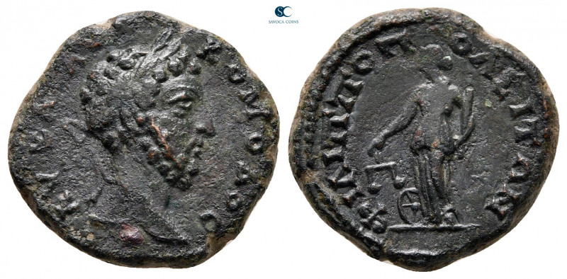 Thrace. Philippopolis. Commodus AD 180-192. 
Bronze Æ

19 mm, 5,01 g



v...