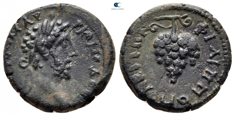 Thrace. Philippopolis. Commodus AD 180-192. 
Bronze Æ

18 mm, 4,61 g



v...
