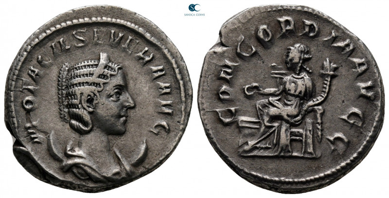 Otacilia Severa AD 244-249. Rome
Antoninianus AR

22 mm, 5,00 g



very f...