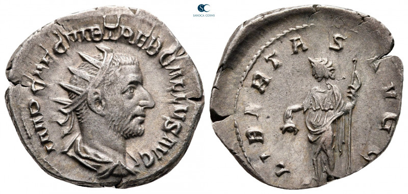 Trebonianus Gallus AD 251-253. Rome
Antoninianus AR

23 mm, 3,57 g



ver...