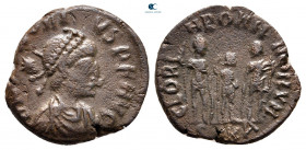 Honorius AD 393-423. Cyzicus. Follis Æ