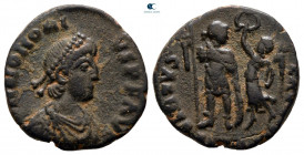 Honorius AD 393-423. Uncertain mint. Follis Æ
