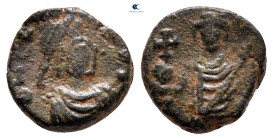 Leo I with Verina AD 457-474. Constantinople. Nummus Æ