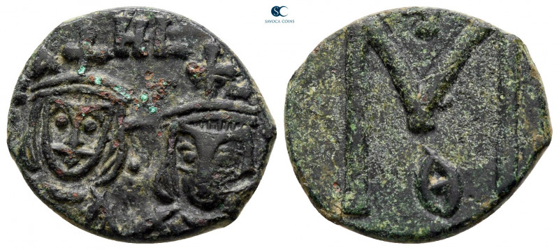 Michael II with Theophilus AD 820-829. Syracuse
Follis Æ

20 mm, 3,87 g


...