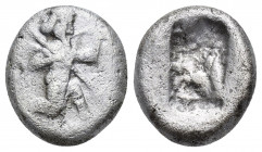 Lydia, Persian Achaemenids, AR siglos, Xerxes to Darius II, 485-420 BC. 5.1 gr. 15.4mm. Persian king or hero in kneeling-running stance right, drawing...