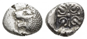 Ionia, Miletos, late 6th-early 5th century BC. AR Diobol (8.1mm, 1g). Forepart of a lion r., head l. R/ Stellate design within square incuse.