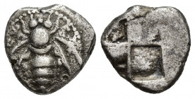 Ionia. Ephesos circa 500-420 BC. Drachm AR 13.8mm., 3,4g. Bee, dotted border / Quadripartite incuse square.